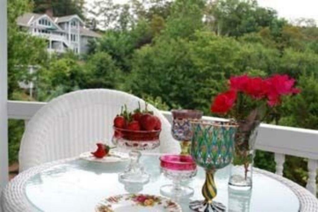 Innisfree Hotel Boutique Glenville Екстер'єр фото